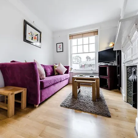 Stylish 1 Bedroom Apartment In Amazing Soho Location